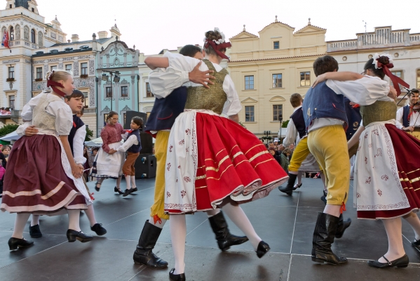 PERNŠTÝNSKÁ NOC - Vystoupení náměstí