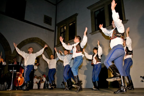 PERNŠTÝNSKÁ NOC - Zámek PERNŠTÝNSKÁ NOC - Zámek