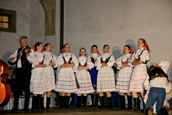 PERNŠTÝNSKÁ NOC - Zámek PERNŠTÝNSKÁ NOC - Zámek