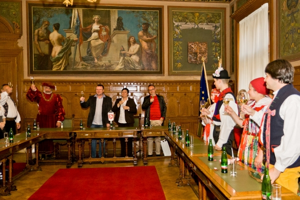 PERNŠTÝNSKÁ NOC - Přijetí na radnici PERNŠTÝNSKÁ NOC - Přijetí na radnici