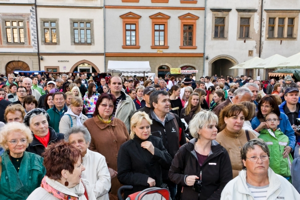 PERNŠTÝNSKÁ NOC - Zahájení