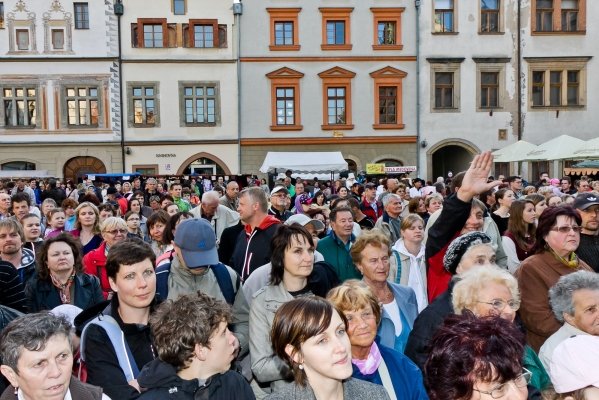 PERNŠTÝNSKÁ NOC - Zahájení