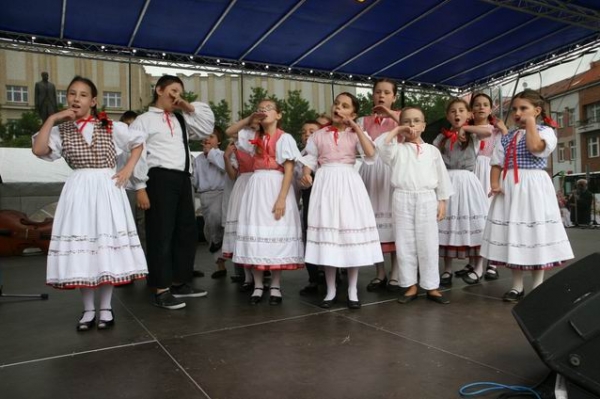 NA HRADECKÉM RYNKU NA HRADECKÉM RYNKU