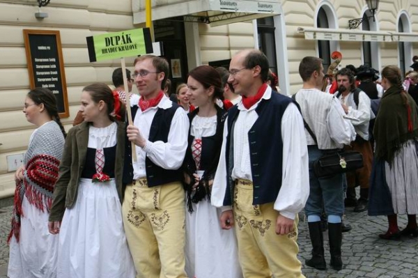 NA HRADECKÉM RYNKU NA HRADECKÉM RYNKU