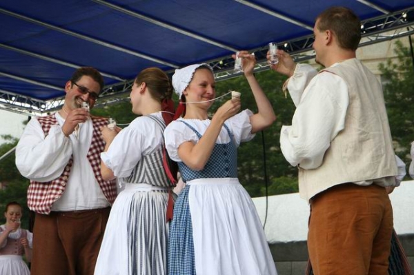 NA HRADECKÉM RYNKU NA HRADECKÉM RYNKU