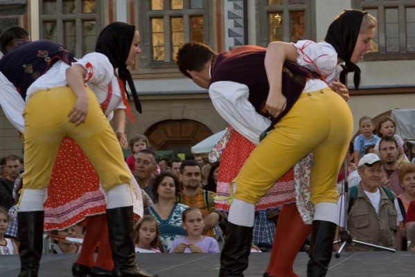 PERNŠTÝNSKÁ NOC PERNŠTÝNSKÁ NOC
