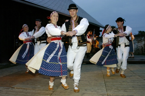 XVI. ROČNÍK
